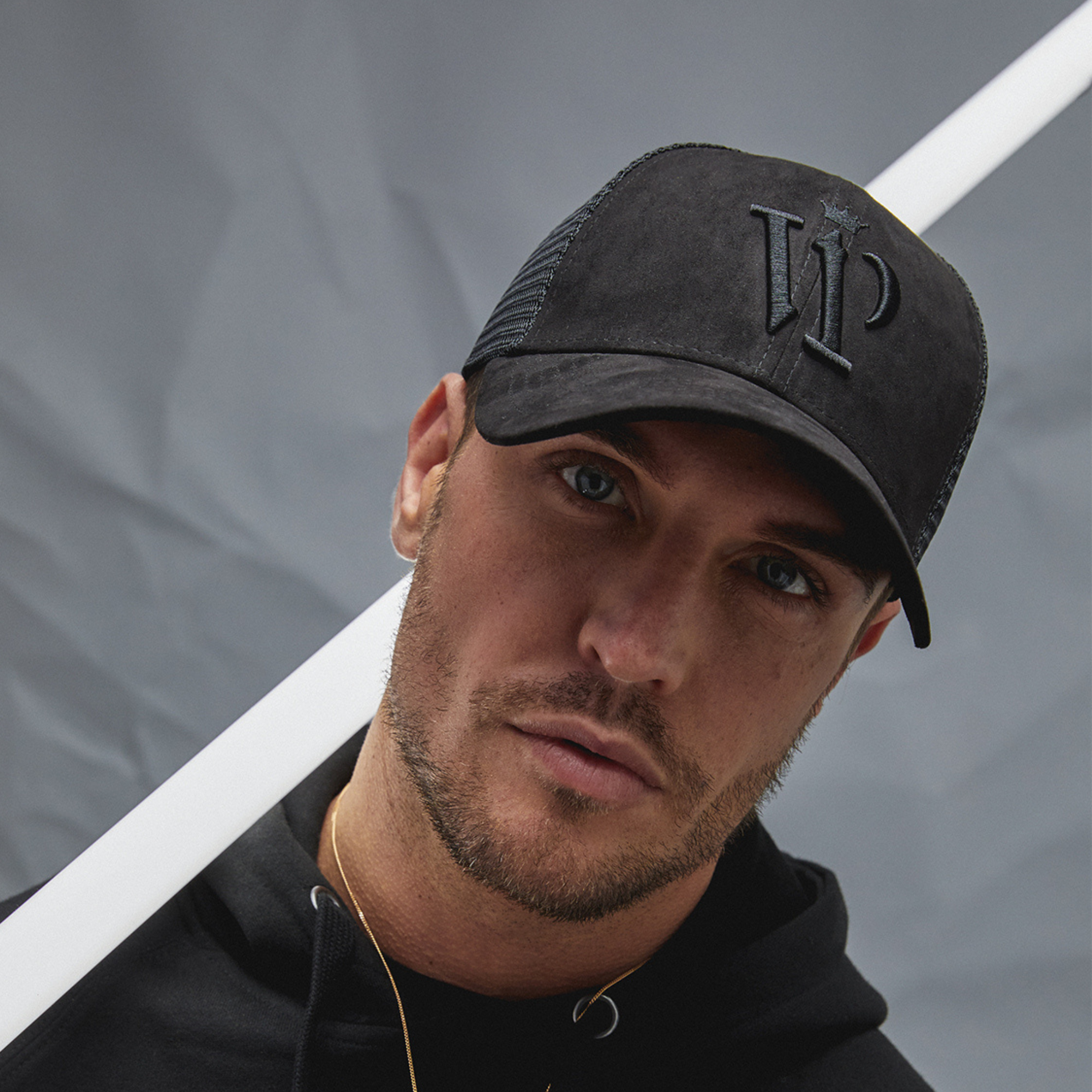 BLACK EDITION BE VIP TRUCKER